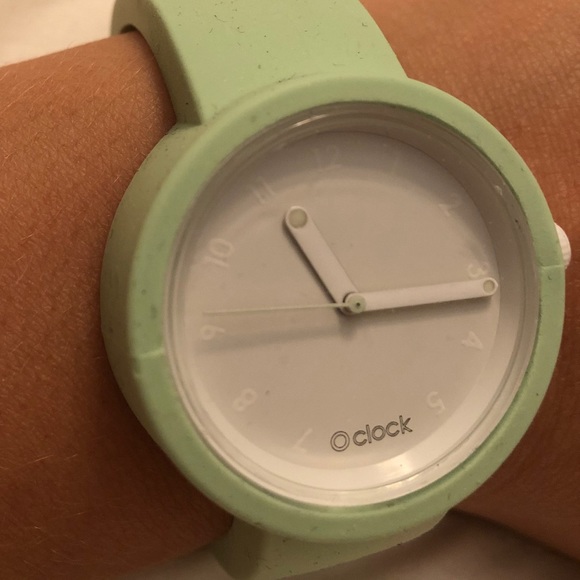 O’clock watch - Picture 1 of 4